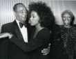 Whitney Houston with her parents , 1987 NY 2.jpg